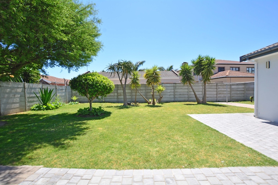 3 Bedroom Property for Sale in Parklands Western Cape